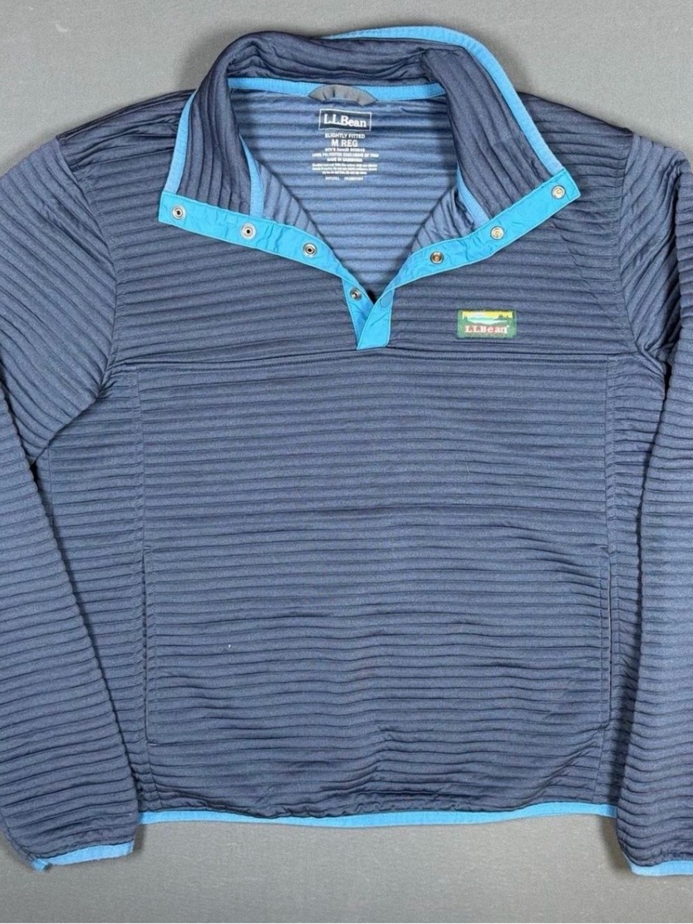 LL Bean Medium Men’s Airlight Knit Pullover Sweatshirt  Blue Like New
